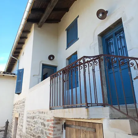 Bed & Breakfast Domaine Gilles Coperet- Artisan-vigneron- D'hotes Les Glycines - *