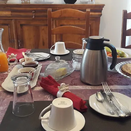Domaine Gilles Coperet- Artisan-vigneron- D'hotes Les Glycines - Bed & Breakfast